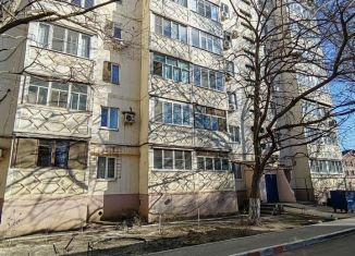 Продам 2-ком. квартиру, 62.3 м2, Астрахань, Магистральная улица, 36, Трусовский район