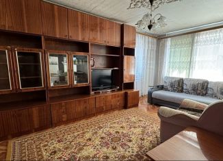 Трехкомнатная квартира в аренду, 51 м2, Таганрог, улица Чехова, 335