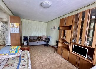 Продаю 1-комнатную квартиру, 31.8 м2, Казань, улица Чкалова, 1