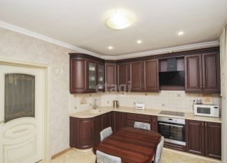 Продажа 3-ком. квартиры, 128.3 м2, Тюмень, улица Ватутина, 55