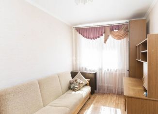 Продам 3-комнатную квартиру, 63.8 м2, Тюмень, улица Евгения Богдановича, 10, Восточный округ