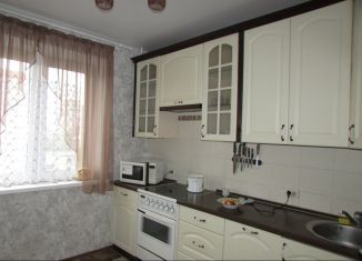 Продаю двухкомнатную квартиру, 51.2 м2, Челябинск, улица Калинина, 9А