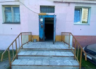 Продается двухкомнатная квартира, 40.1 м2, Мурманская область, Комсомольская улица, 23