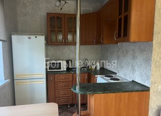 Продажа 1-ком. квартиры, 35 м2, Волгоград, улица Кирова, 37