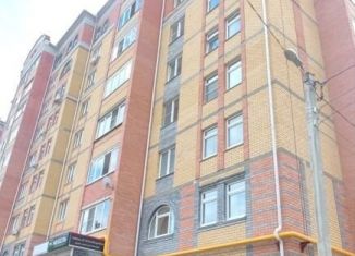 Сдаю 3-ком. квартиру, 80 м2, Йошкар-Ола, улица Эшкинина, 23, микрорайон Центральный