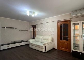 Продается трехкомнатная квартира, 59 м2, Астрахань, улица Савушкина, 11