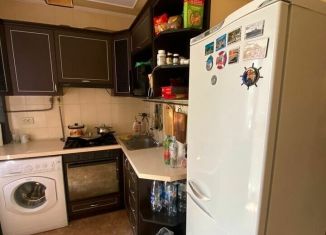 Сдаю в аренду однокомнатную квартиру, 33 м2, Керчь, улица Генерала Петрова, 6