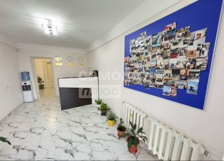 Продаю офис, 100 м2, Махачкала, проспект Амет-хана Султана, 2