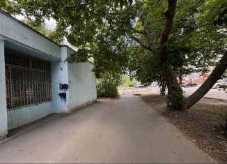 Продам торговую площадь, 37 м2, Саратов, Усть-Курдюмская улица, 11