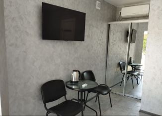 Аренда комнаты, 18 м2, поселок городского типа Заозерное, Севастопольская улица, 11