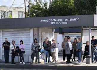 Продам торговую площадь, 11.5 м2, Липецк, Лебедянское шоссе, 10