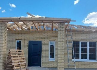 Продаю дом, 120 м2, Элиста, 9-й микрорайон, улица имени Л.А. Юдиной