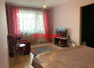 Сдается 2-комнатная квартира, 44 м2, Новосибирск, улица Танкистов, 11/1