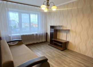 Сдается в аренду 1-ком. квартира, 33 м2, Кириши, проспект Ленина, 42