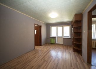 Продаю двухкомнатную квартиру, 43.9 м2, Псков, улица Яна Фабрициуса, 13