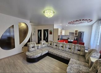 Продажа 2-ком. квартиры, 70.5 м2, Белово, улица Юности, 10А