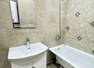 Продам однокомнатную квартиру, 58.5 м2, Курчатов, Молодёжная улица, 26