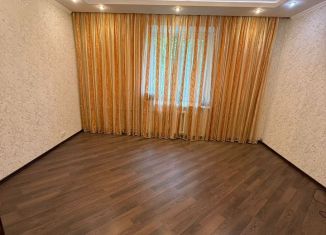 Продается 3-ком. квартира, 74.9 м2, Чудово, Октябрьская улица, 4/1