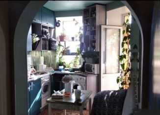 Сдаю в аренду 1-ком. квартиру, 36 м2, Курск, Рябиновая улица, 28