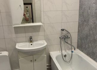 Сдаю в аренду 1-комнатную квартиру, 35 м2, Орёл, Ливенская улица, 33к2