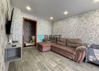 Продается 2-комнатная квартира, 51.1 м2, Полысаево, улица Бажова, 3