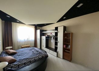 Продаю 1-ком. квартиру, 42.3 м2, Лобня, Центральная улица, 8