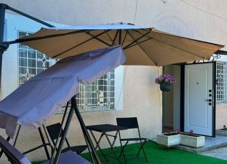 Сдам в аренду дом, 200 м2, посёлок городского типа Дагомыс, Батумское шоссе, 112