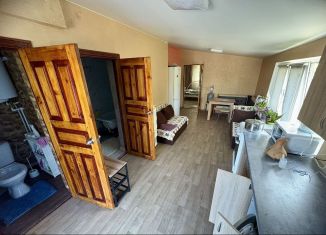 Сдам в аренду комнату, 40 м2, поселок городского типа Заозерное, улица Гайдара, 18