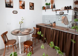 Сдаю 1-комнатную квартиру, 44 м2, Калуга, улица Кибальчича, 2