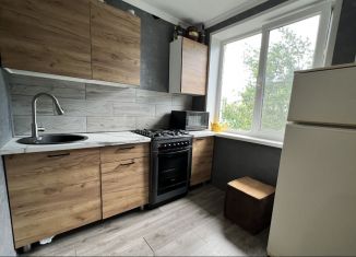 Продажа 2-комнатной квартиры, 47.4 м2, Курск, улица Менделеева, 34