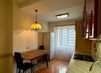 2-ком. квартира в аренду, 67 м2, Новосибирск, Военная улица, 9