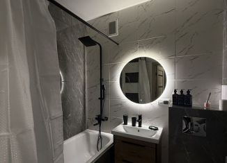 Сдается в аренду однокомнатная квартира, 38 м2, Йошкар-Ола, бульвар Ураева, 8Б, микрорайон Мирный