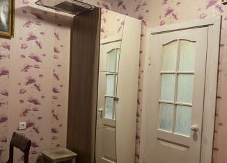 Сдам в аренду 1-ком. квартиру, 13 м2, Архангельск, Ленинградский проспект, 167к2