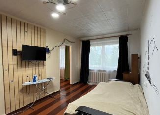 Сдам в аренду 3-комнатную квартиру, 60 м2, Магаданская область, Транспортная улица, 12