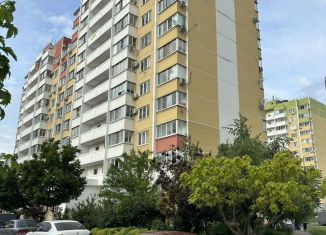 Продаю 2-ком. квартиру, 60 м2, Краснодар, улица имени Валерия Гассия, микрорайон Почтовый