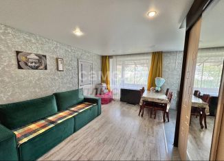 Продаю 3-ком. квартиру, 54.6 м2, Чита, улица Чайковского, 38