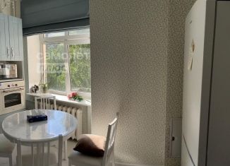 Продажа трехкомнатной квартиры, 80.8 м2, Москва, ЗАО, Новозаводская улица, 2к8