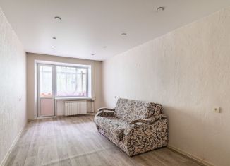 Продам 1-ком. квартиру, 36.9 м2, Екатеринбург, метро Чкаловская, улица Серафимы Дерябиной, 31к2
