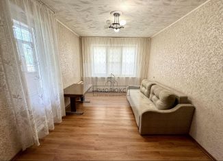 Продажа 2-ком. квартиры, 51 м2, Челябинск, улица Куйбышева, 35, Курчатовский район