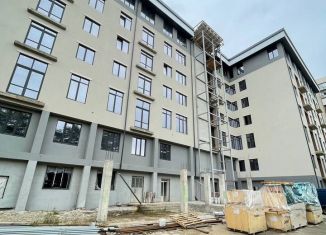 Продается 2-комнатная квартира, 53 м2, Нальчик, улица Калмыкова, 235А