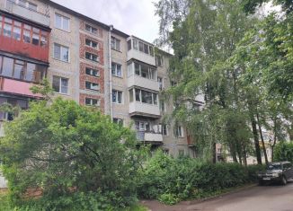 Сдача в аренду 3-комнатной квартиры, 56.8 м2, Ломоносов, Швейцарская улица, 7