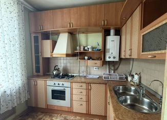 Сдам в аренду 2-ком. квартиру, 56.2 м2, Псков, Советская улица, 56/2