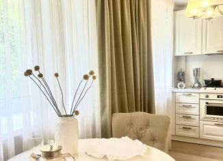 Сдается в аренду 2-ком. квартира, 60 м2, Хабаровск, улица Калинина, 90