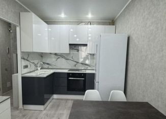 Сдам однокомнатную квартиру, 35 м2, Астрахань, улица Бехтерева, 2Б, ЖК Атмосфера