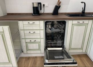 Сдаю в аренду 2-ком. квартиру, 70 м2, Ростов-на-Дону, Гвардейский переулок, 13