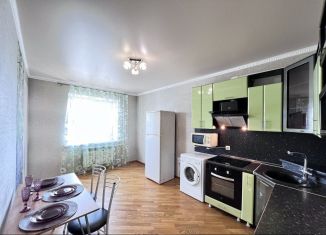 Сдается двухкомнатная квартира, 80 м2, Орёл, улица Гагарина, 75