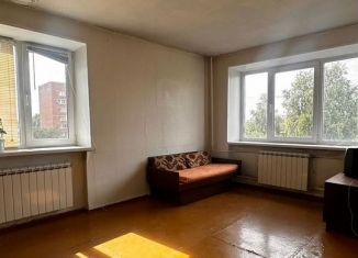 Продажа 1-ком. квартиры, 32 м2, Челябинск, Салютная улица, 22