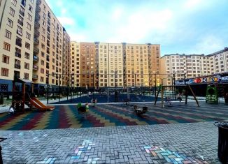 Продаю двухкомнатную квартиру, 68 м2, Нальчик, улица Шарданова, 52А