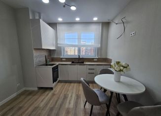 Продаю 1-ком. квартиру, 37 м2, Краснодар, улица Западный Обход, 39/2, микрорайон Молодёжный