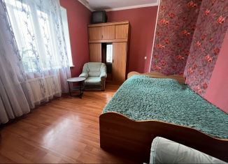 Сдаю в аренду 1-комнатную квартиру, 30 м2, Биробиджан, улица Дзержинского, 20А